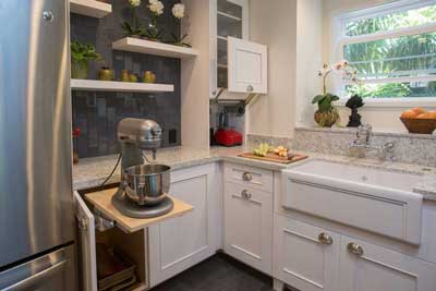 Hawaii kitchen renovation with additional countertop space